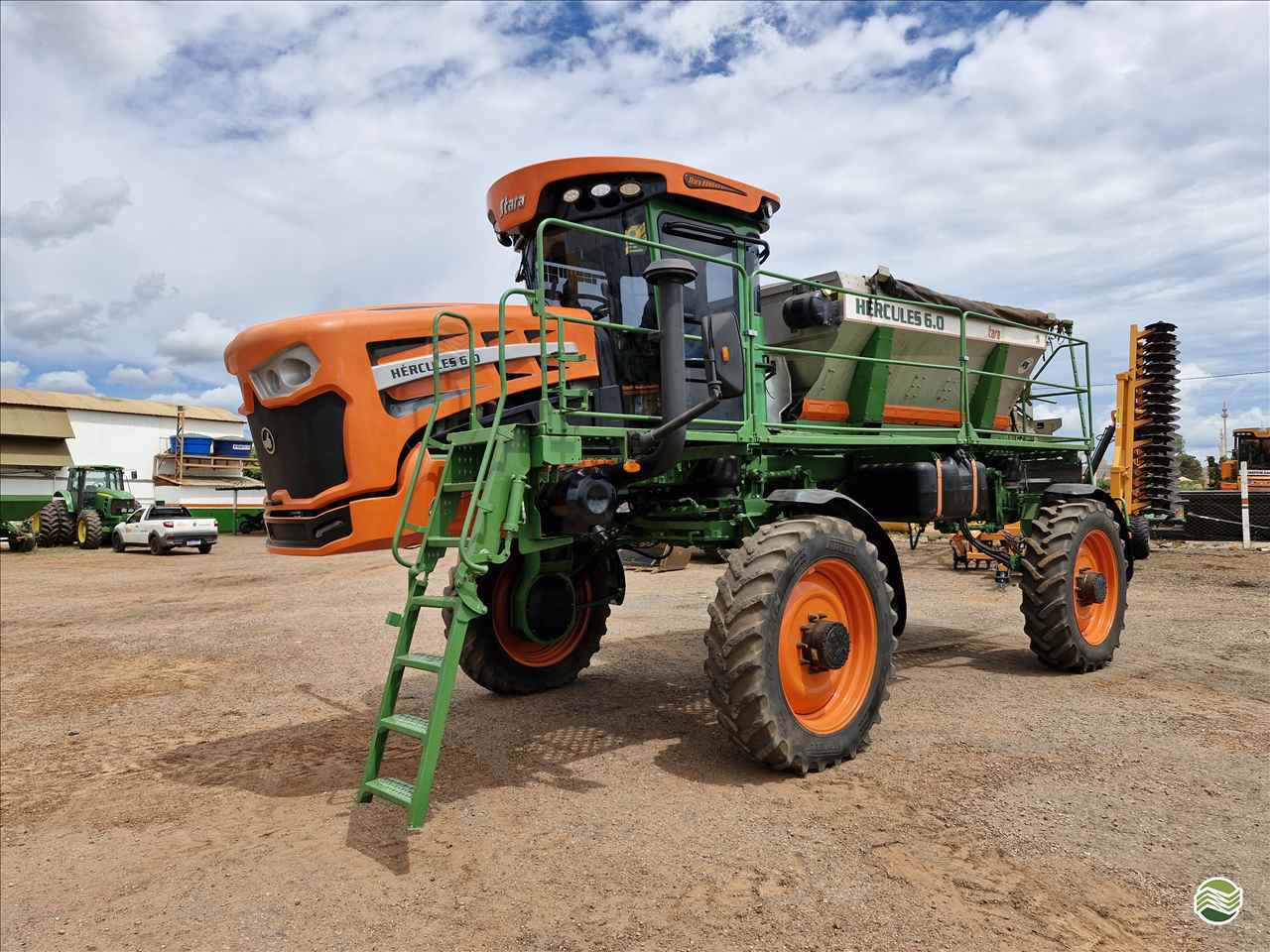 DISTRIBUIDOR AUTOPROPELIDO STARA HERCULES 6.0 Tração 4x4 Pró Campo Concessionária Stara - Rondonópolis RONDONOPOLIS MATO GROSSO MT
